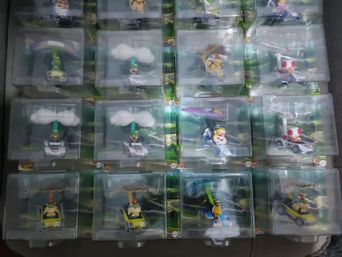 Carrinhos hotwheels edição mario kart 28 unidades