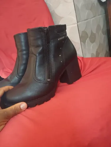 Bota feminina?