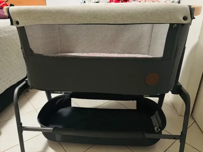 Berço portátil acoplável máxi cosi em perfeito estado - R$500,00