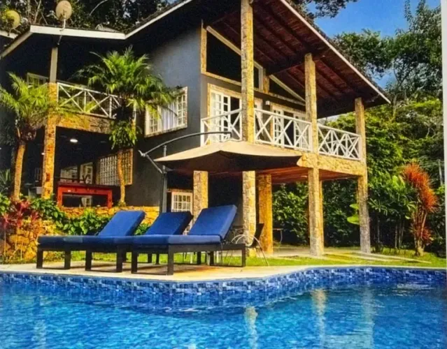 Sobrado em condominio em Caragua - Vende ou permuta em SJC