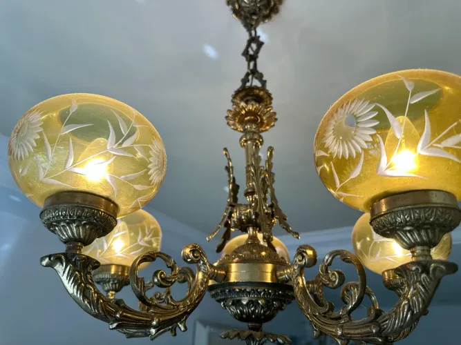 Lustre antigo todo em bronze raridade