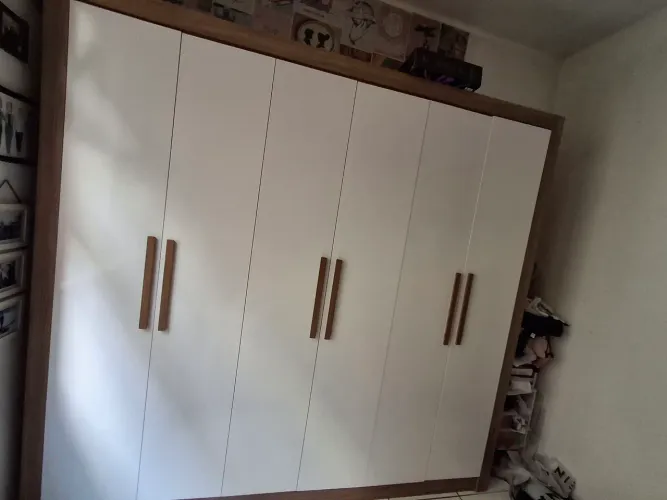 Guarda Roupa (1 ano de uso)