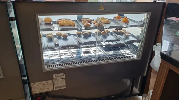 Estufa Gelopar p/ salgados c/ umidificador é 3 prateleiras em 220v de 1:18m