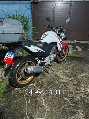 CB300 ano 2015