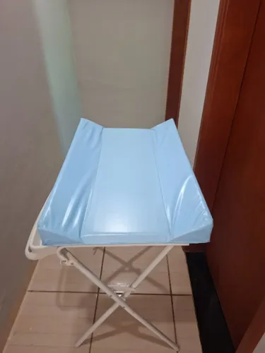 Banheiro de banho na cor azul 