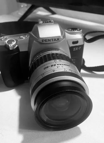 Camera analogica Pentax ZX 7