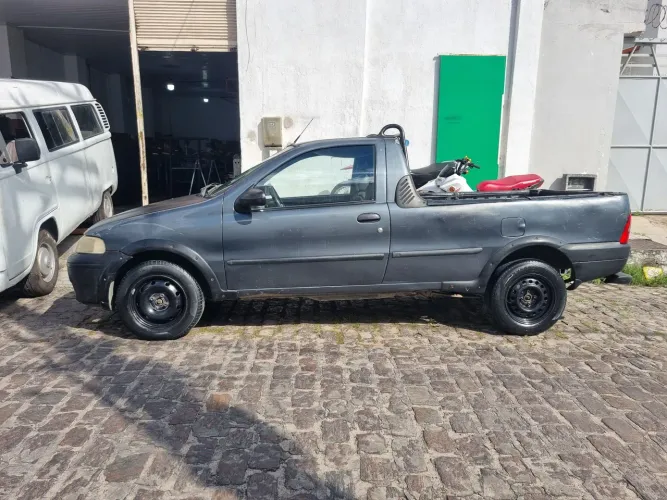 Fiat Strada Working 1.5 MPI 8V CE (álcool) 2002