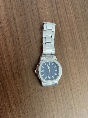 Relógio modelo Patek Philippe Nautilus