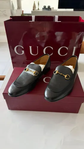 Mocassim Jordaan de couro Gucci 
