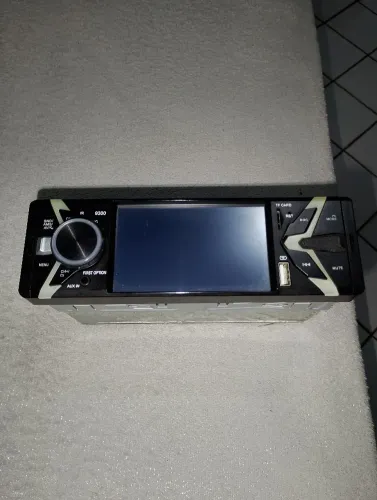 Vende se um som automotivo multimídia