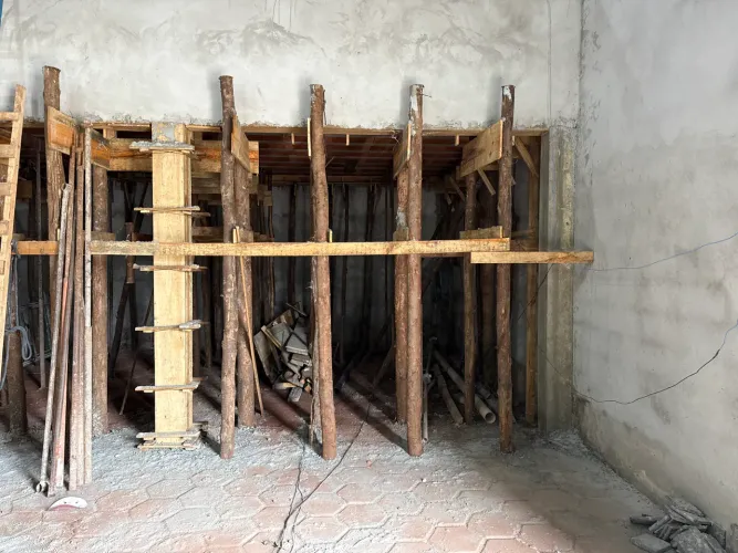 Vende-se escoramento de laje e taboa de 30CM taboa de 20CM e taboa de 15CM