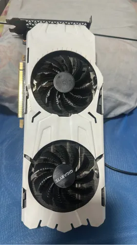 Placa de vídeo GTX 1080 TI 11Gb Gigabyte