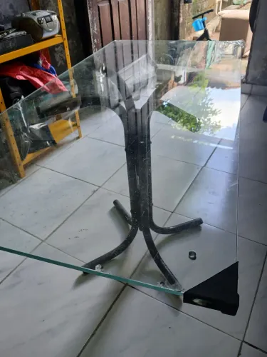 Mesa de vidro (jantar)