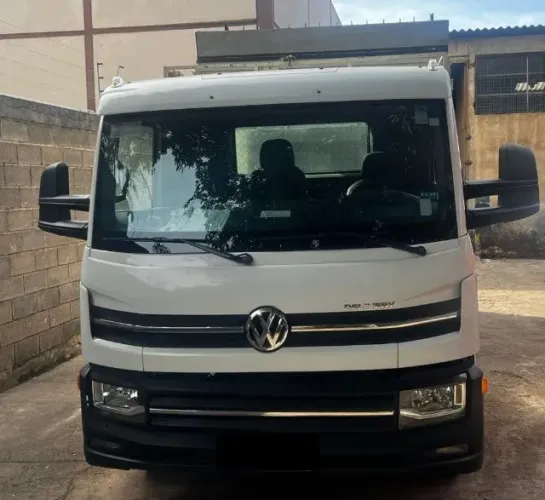 CAMINHÃO VW 9170 COM BAÚ + CABINE  + PLATAFORMA AÉREA PANTOGRÁFICA IMPORTADA