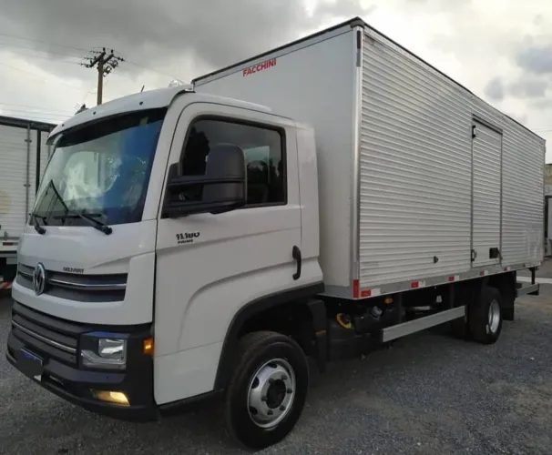 VW 11.180 BAÚ SECO ANO 2019.