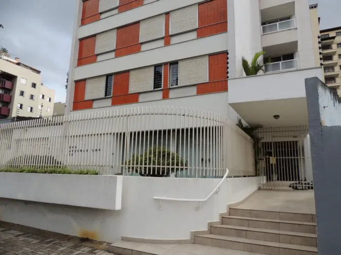 APARTAMENTO 3 QUARTOS AMPLOS (SENDO 1 SUÍTE), GARAGEM 2 CARROS, ED. BARTOLOMEU DE GUSMÃO -