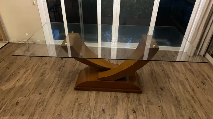 Mesa de jantar com 6 cadeiras