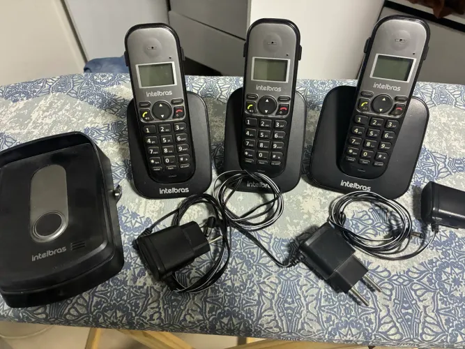 Kit porteiro/interfone + 3 telefones Intelbras
