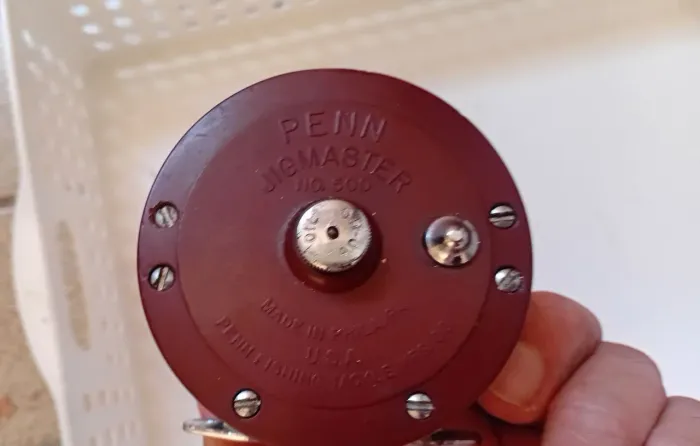 Molinete penn jigmaster 500 vermelho