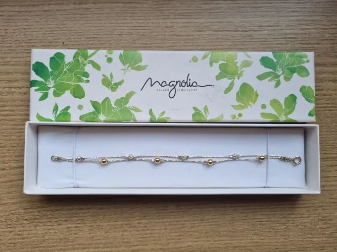 Pulseira de Prata 925 - Marca "Magnolia". Prateada com bolinhas douradas. Nova, na caixa.