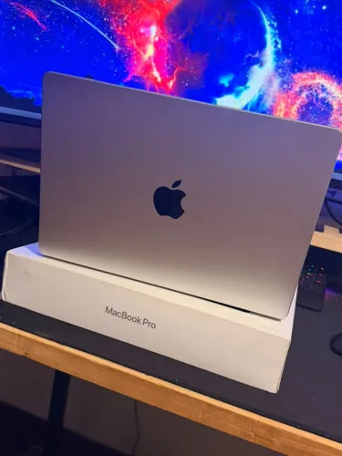 MacBook M4 Pro 16GB RAM 512GB