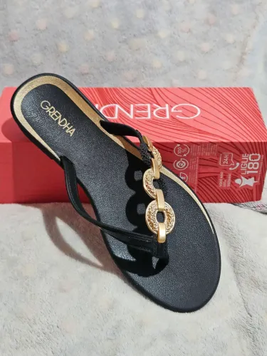 Chinelo Grendha Essencial Preta
