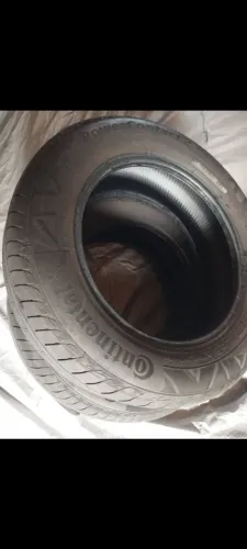 Vendo par de pneu continental 195/65 r15
