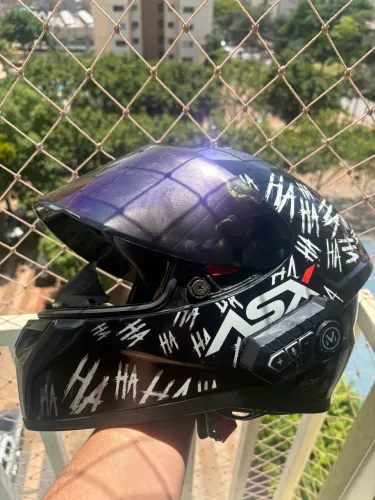 Capacete ASX Eagle HAHAHA (modelo bj fechado/integral) em estado de novo! 