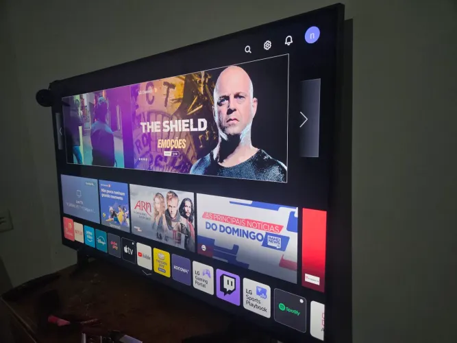 Vendo TV LG seminova 2025