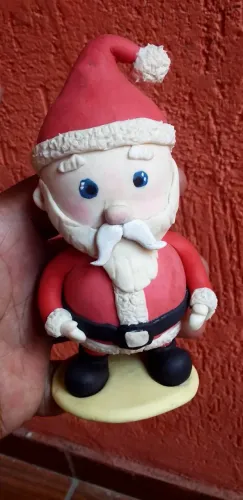 Boneco de papai Noel feito em biscuit