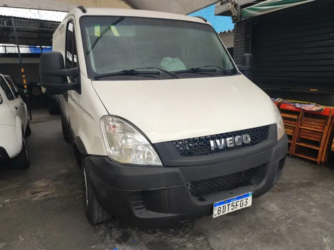 Iveco Daily City 30s13 Furgão 2P (diesel) 2019