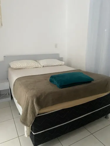 Cama box + colchão + cabeceira de cama