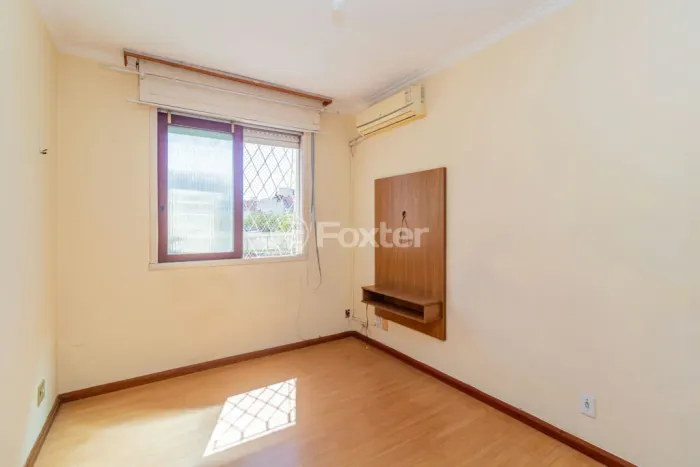 Apartamento à venda Rua Roque Calage, Passo da Areia - Porto Alegre