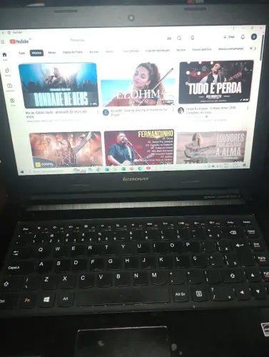 Vendo notebook em perfeito estado.