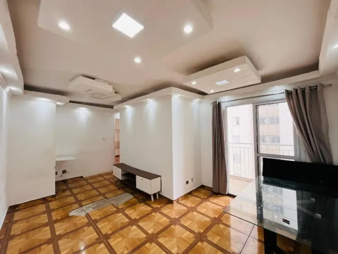 Apartamento 52m² - Itaquera / Varanda / 2 dorm. / Vaga / Localização Privilegiada - 5 minu