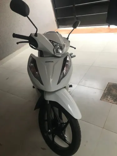 Biz nova, apenas 3 meses de uso modelo 2027