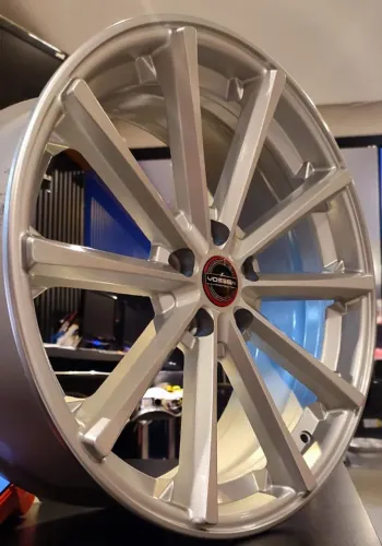 Jogo de rodas aro 20" furação 5x114 replicas Vossen usadas