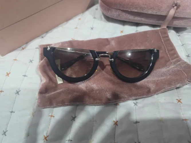Óculos miu miu