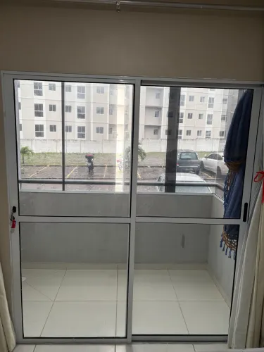 Porta de vidro 185 de altura  por 2,10 de Largura