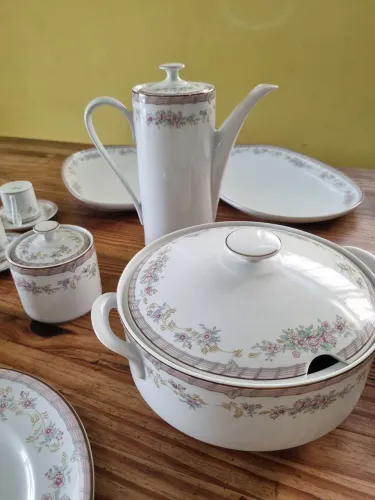 Conjunto da Porcelana Real Brasil (Anos 40)