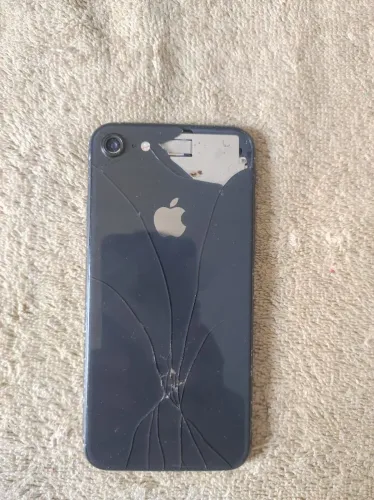 iPhone 8 com defeito