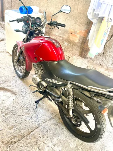 Yamaha factor 125 ano 2011vermelha