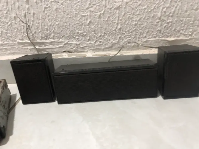Escapamento esportivo + som Sony + caixas de som Samsung