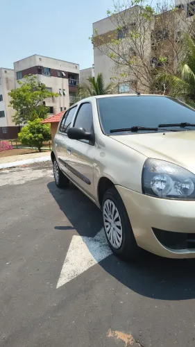 Renault Clio Hi-flex 1.0 16V 5P 2011