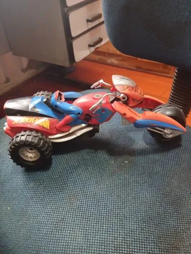 Moto spider-man no estado