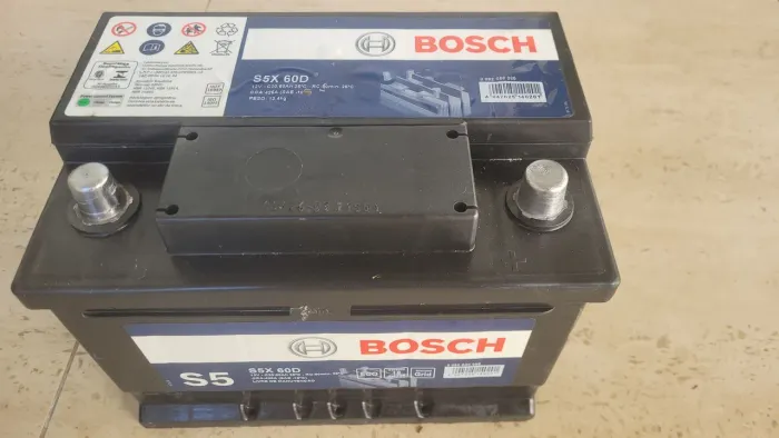 Bateria BOSCH 60 Ampéres SEMINOVA 60A com GARANTIA de 6 meses.<br>
