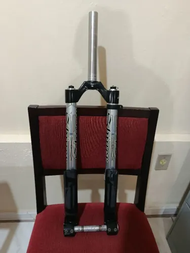 Suspensão Marzocchi Shiver Single Crown 2002