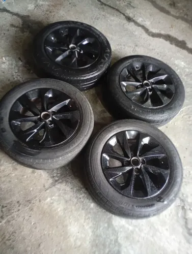 Rodas 15 4/100 com pneus
