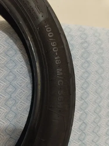 Pneu aro 18" dianteiro, tirei da minha shotgun