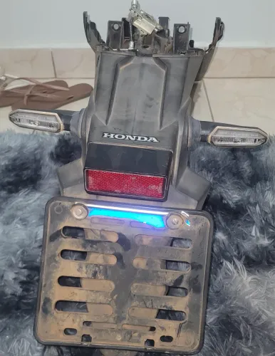 Paralama traseiro COMPLETO da cb twister 250